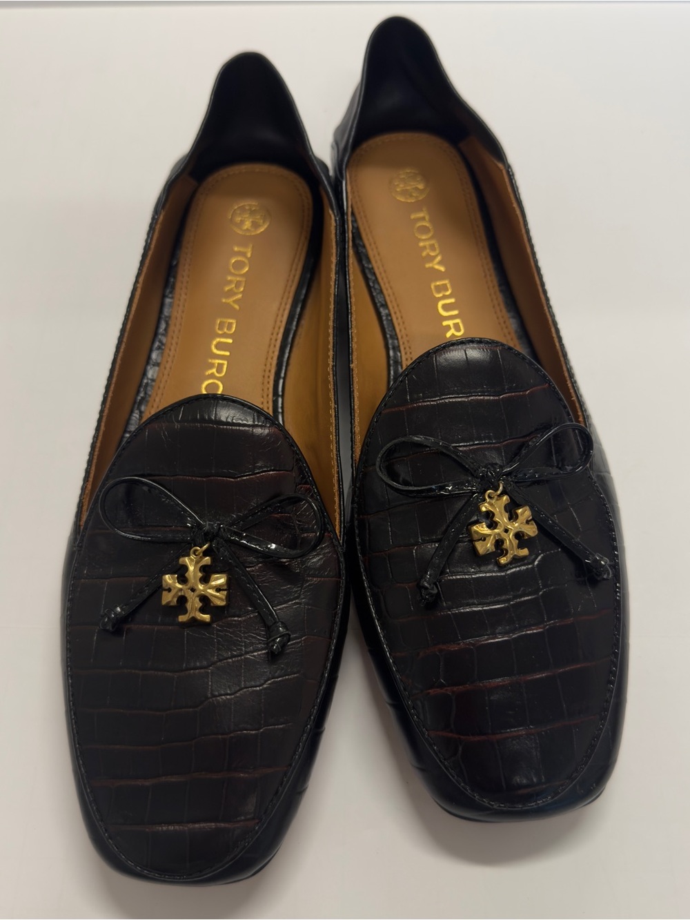 Tory Burch Matte Croc-Embossed Leather Charm Loafers Black Size 8 EUC